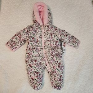 NWT Infant Girl Bunting 0-3m